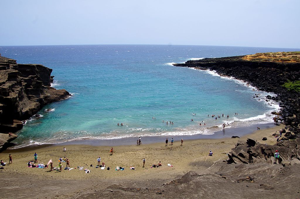 Another view of Papakolea Beach.